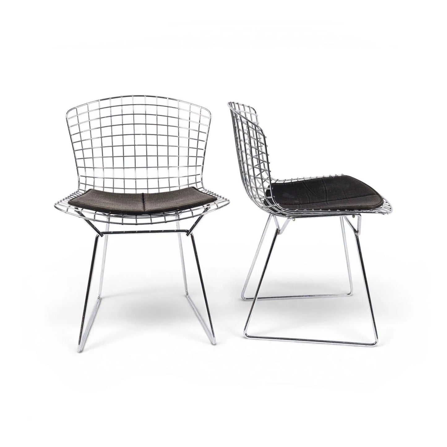 Paire de chaises modèle "420" par Harry Bertoia (1915-1978)