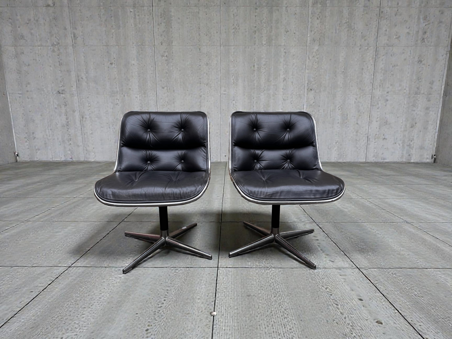 Paire de Chauffeuse Charles Pollock - Edition Knoll