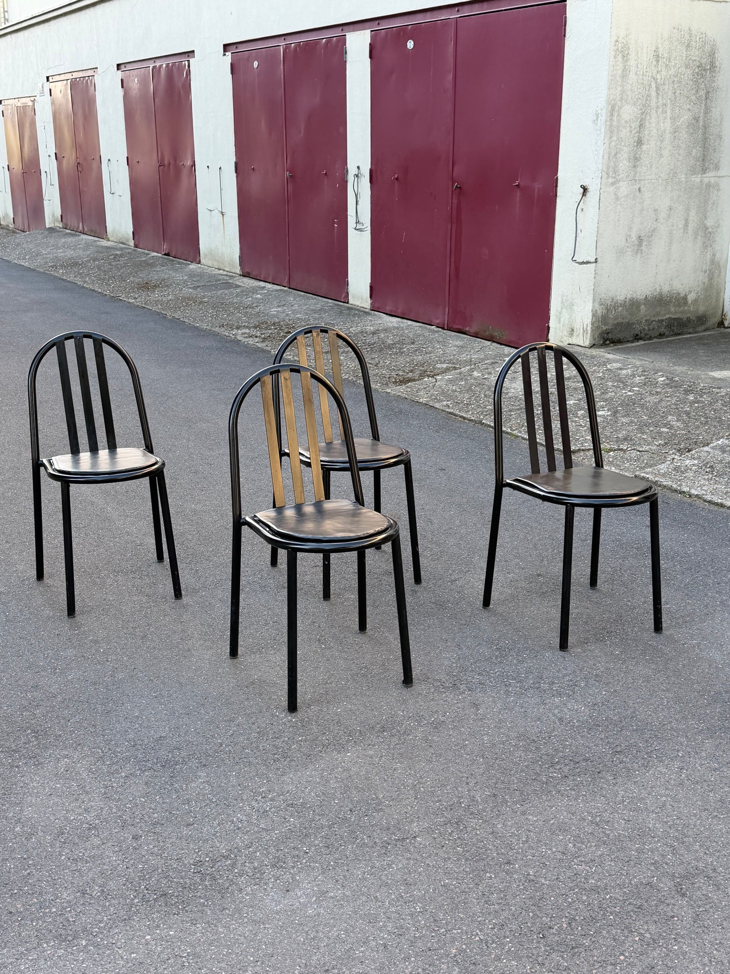 Chaise modèle 222 par Robert Mallet-Stevens (1886-1945)