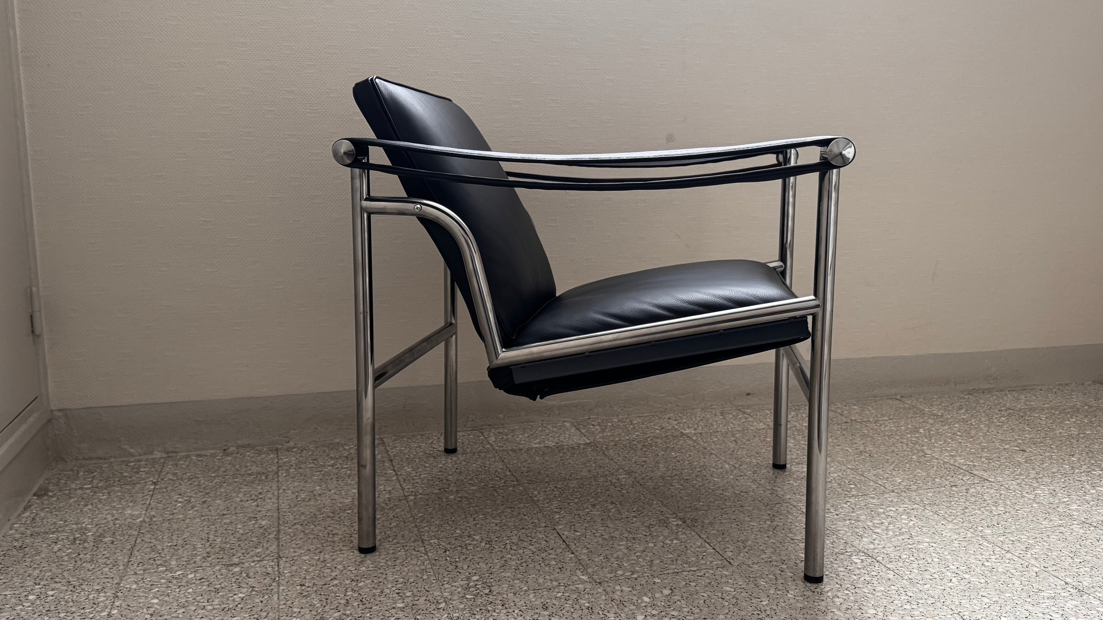 Fauteuil LC1 - Le Corbusier
