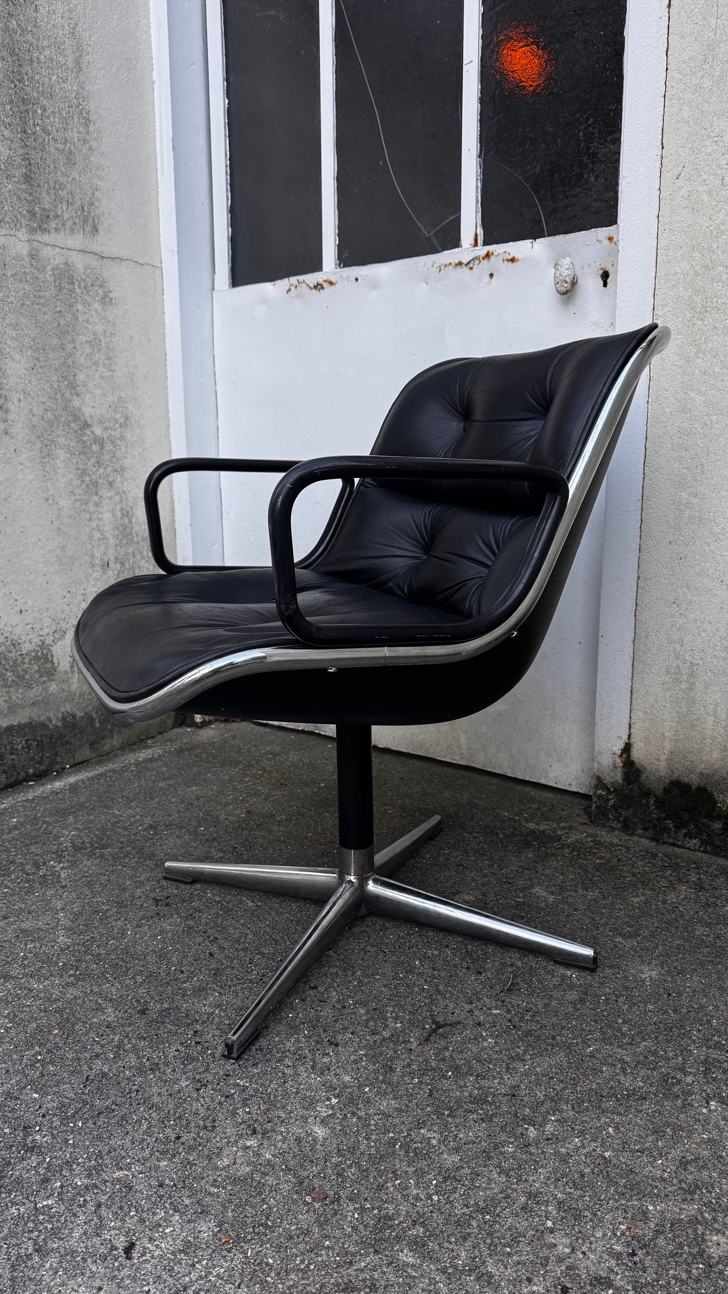 Executive Chair -  Charles Pollock - Edition Knoll
