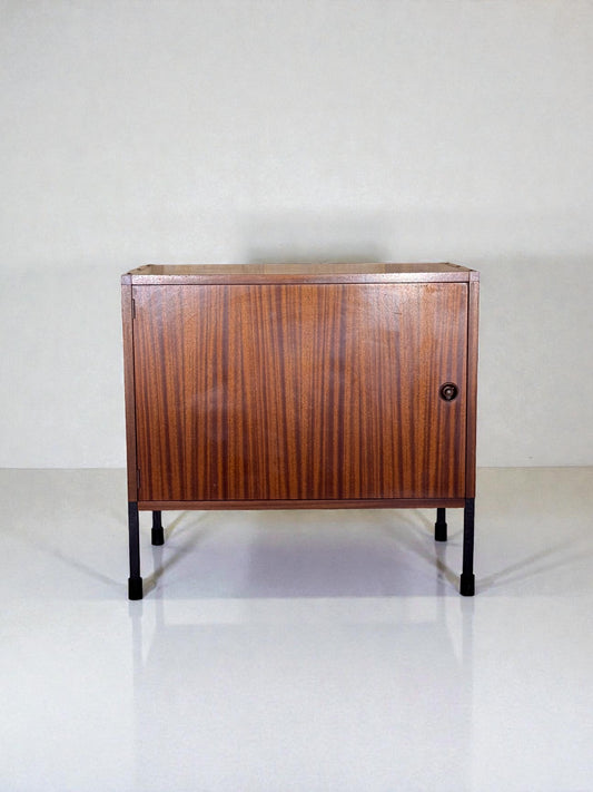 Meuble de Rangement Pierre Guariche pour ARP (Atelier de Recherche Plastique)